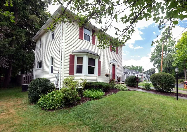 Photo 3 of Sale Pending at 264 Rider Ave, Syracuse, NY 13207 | MLS# S1702885 | Listing updated on 2026-09-05