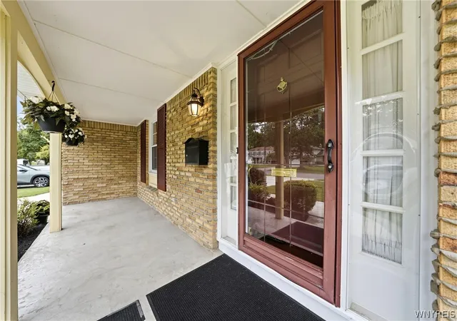 Photo 3 of Single family home for sale at 270 Sherbrooke Ave, Buffalo, NY 14221 | MLS# B1703256 | Listing updated on 2026-08-11