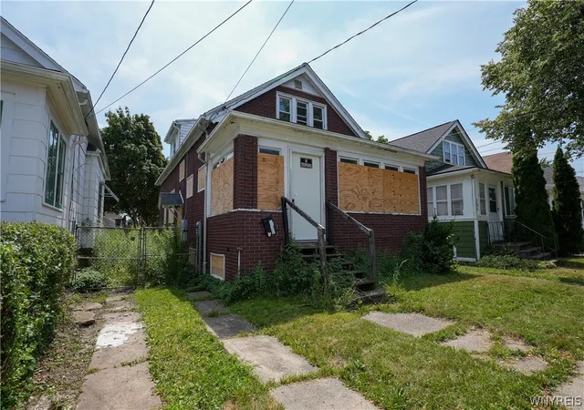Photo 2 of Sale Pending at 157 Millicent Ave, Buffalo, NY 14215 | MLS# B1701897 | Listing updated on 2026-09-09