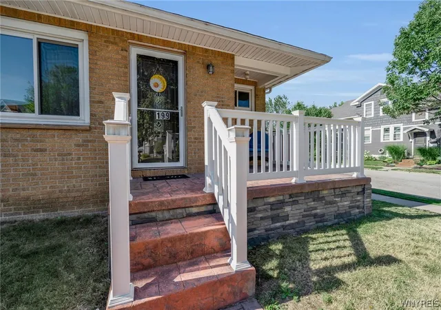 Photo 3 of Sale Pending at 199 Mckinley Ave, Buffalo, NY 14217 | MLS# B1703191 | Listing updated on 2026-08-11
