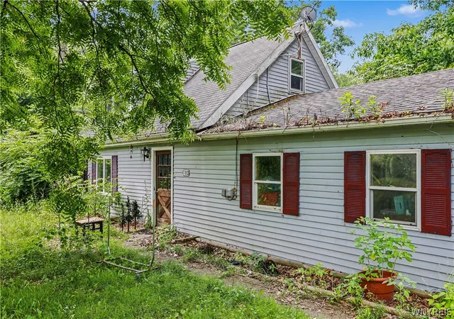 Photo 3 of Sale Pending at 702 Bell Rd, Newark, NY 14513 | MLS# B1703326 | Listing updated on 2026-08-10