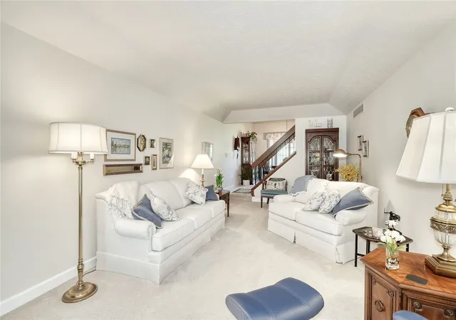 Photo 4 of Sale Pending at 7 Vista View Dr, Fairport, NY 14450 | MLS# R1702182 | Listing updated on 2026-09-03