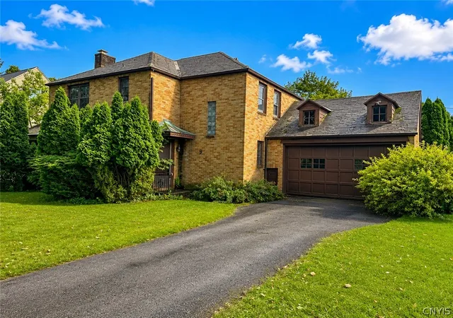 Photo 1 of Sale Pending at 9 Eastern Pkwy, Auburn, NY 13021 | MLS# S1702897 | Listing updated on 2026-09-08