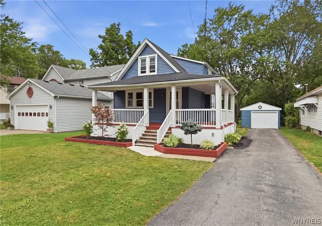 Photo 2 of Sale Pending at 580 Longmeadow Rd, Buffalo, NY 14226 | MLS# B1702636 | Listing updated on 2026-08-12