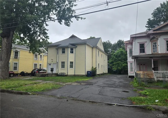 Photo 3 of Sale Pending at 310 Kellogg St, Syracuse, NY 13204 | MLS# S1703441 | Listing updated on 2026-09-06