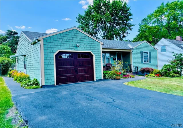 Photo 2 of Sale Pending at 223 Loma Ave, Syracuse, NY 13208 | MLS# S1702850 | Listing updated on 2026-08-06
