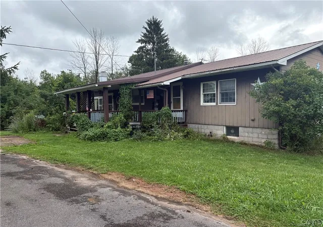 Photo 3 of Sale Pending at 630 Red School House Rd, Fulton, NY 13069 | MLS# S1703149 | Listing updated on 2026-08-18
