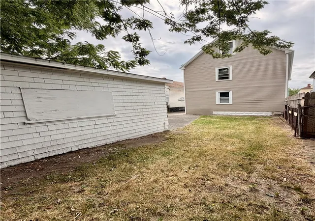 Listing Photo 5 - Condo for sale in building located at 153 Freund St, Buffalo, NY 14215