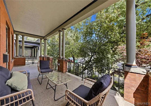 Photo 3 of Sale Pending at 96 Richmond Ave, Buffalo, NY 14222 | MLS# B1702561 | Listing updated on 2026-08-11
