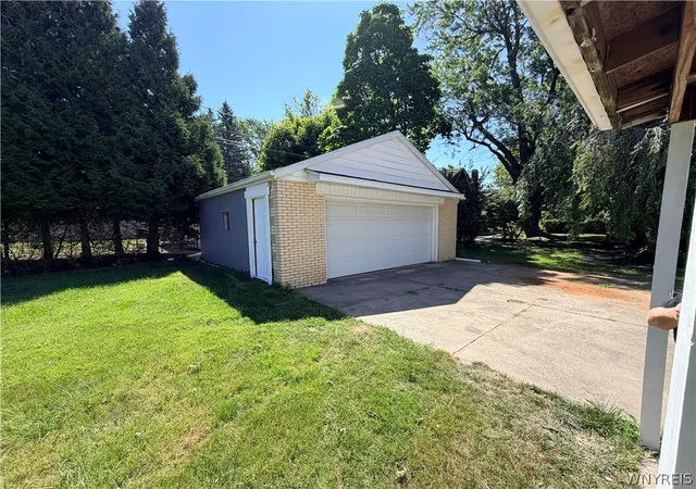Photo 3 of Single family home for sale at 3547 Salisbury Ave, Buffalo, NY 14219 | MLS# B1703486 | Listing updated on 2026-08-04