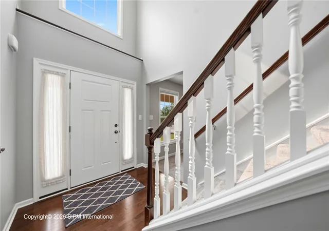 Photo 3 of Sale Pending at 39 Chancellor Ln, Buffalo, NY 14224 | MLS# R1703403 | Listing updated on 2026-08-14