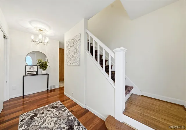 Photo 4 of Sale Pending at 111 Lehn Springs Dr, Buffalo, NY 14221 | MLS# B1703246 | Listing updated on 2026-08-06
