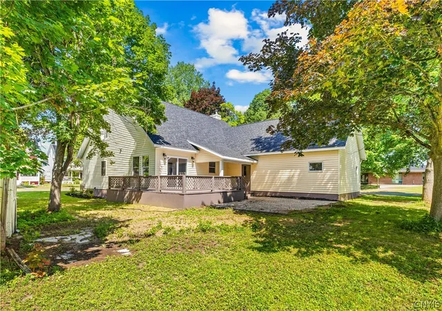 Photo 4 of Single family home for sale at 201 Maple St, Rome, NY 13440 | MLS# S1699258 | Listing updated on 2026-09-06