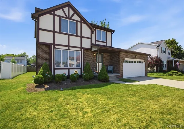 Photo 3 of Sale Pending at 222 Hillpine Rd, Buffalo, NY 14227 | MLS# B1701343 | Listing updated on 2026-08-17