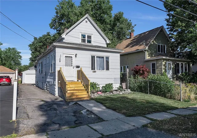 Photo 3 of Sale Pending at 180 Rossler Ave, Buffalo, NY 14206 | MLS# B1703317 | Listing updated on 2026-09-15