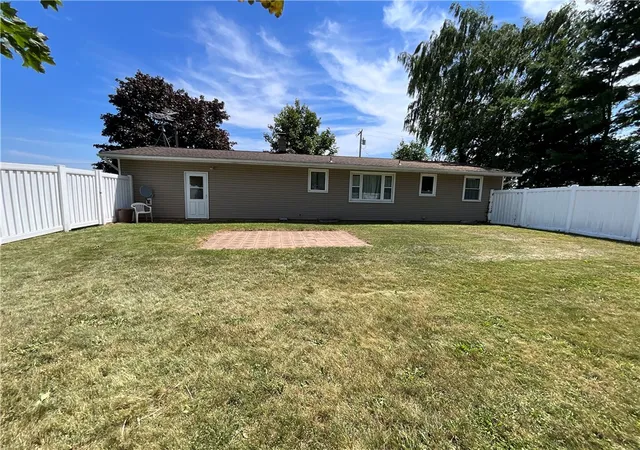 Photo 3 of Sale Pending at 4390 Townline Rd, Albion, NY 14411 | MLS# R1703506 | Listing updated on 2026-08-11