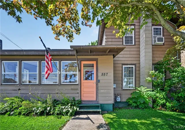 Photo 3 of Single family home for sale at 557 Main St, Phoenix, NY 13135 | MLS# S1702846 | Listing updated on 2026-09-12