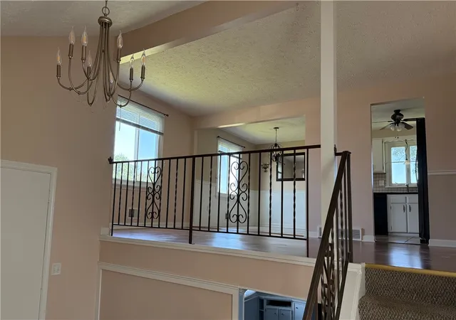 Photo 4 of Sale Pending at 10 Lightwood Ln, Rochester, NY 14606 | MLS# R1700905 | Listing updated on 2026-09-11