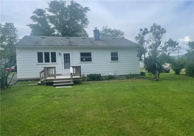 Photo 2 of Sale Pending at 15 Edgewood Dr, Sidney, NY 13838 | MLS# R1700572 | Listing updated on 2026-08-09
