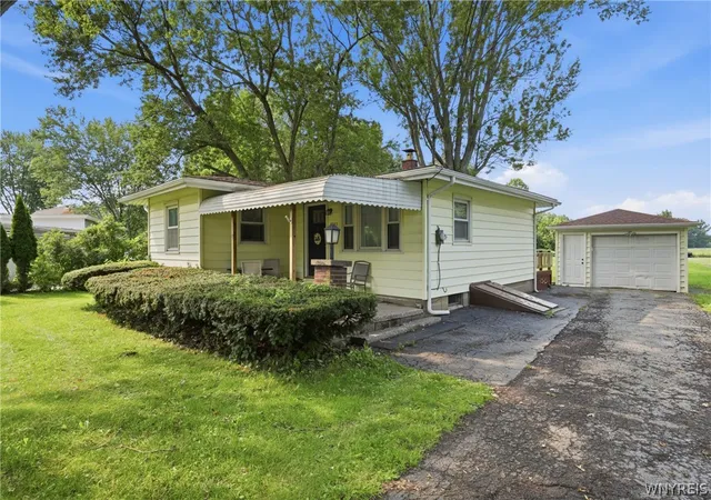 Photo 2 of Sale Pending at 5543 Mapleton Rd, Lockport, NY 14094 | MLS# B1703676 | Listing updated on 2026-08-10