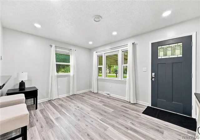 Photo 3 of Sale Pending at 5543 Mapleton Rd, Lockport, NY 14094 | MLS# B1703676 | Listing updated on 2026-08-10