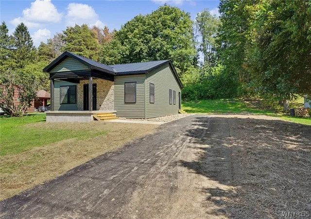 Photo 3 of Single family home for sale at 182 Mill St #1, Springville, NY 14141 | MLS# B1700937 | Listing updated on 2026-09-15