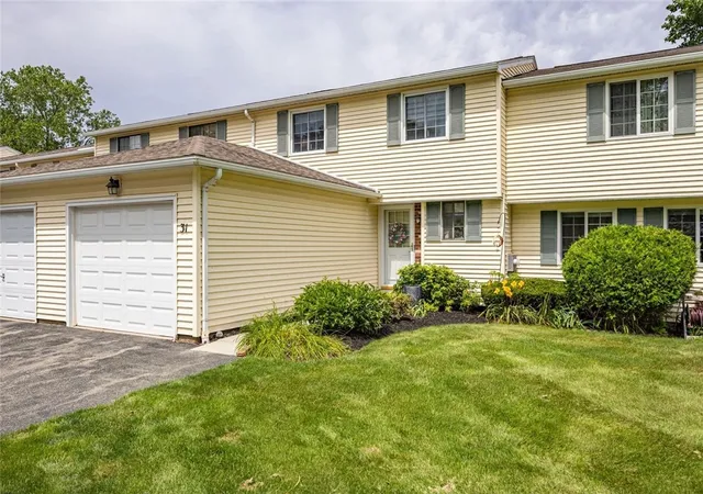Photo 2 of Sale Pending at 31 Arbor Ct, Fairport, NY 14450 | MLS# R1702925 | Listing updated on 2026-08-17
