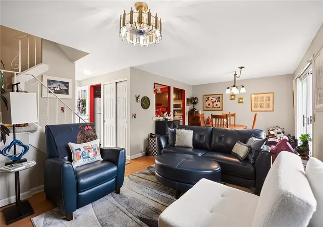 Photo 4 of Sale Pending at 31 Arbor Ct, Fairport, NY 14450 | MLS# R1702925 | Listing updated on 2026-08-17