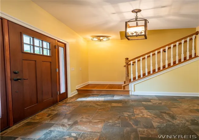 Photo 3 of Sale Pending at 3792 Windover Dr, Hamburg, NY 14075 | MLS# B1702287 | Listing updated on 2026-08-10