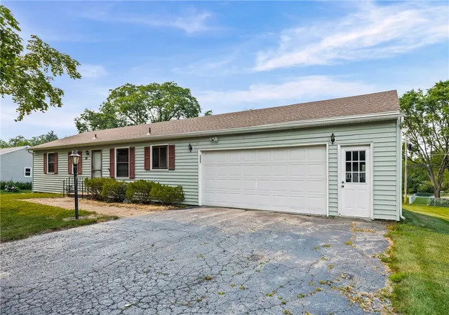 Photo 2 of Sale Pending at 30 Gate House, Henrietta, NY 14467 | MLS# R1703635 | Listing updated on 2026-08-25