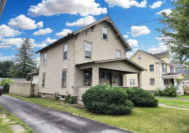 Photo 2 of Single family home for sale at 104 E Linden St, Rome, NY 13440 | MLS# S1703254 | Listing updated on 2026-08-07
