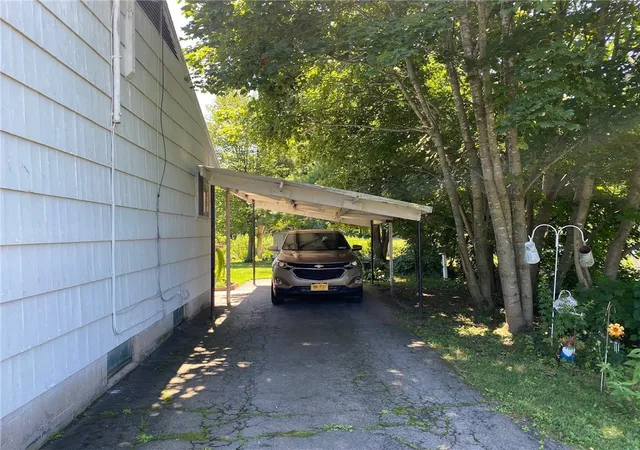 Photo 3 of Sale Pending at 133 Mcdermott St, Newark, NY 14513 | MLS# R1703778 | Listing updated on 2026-08-26