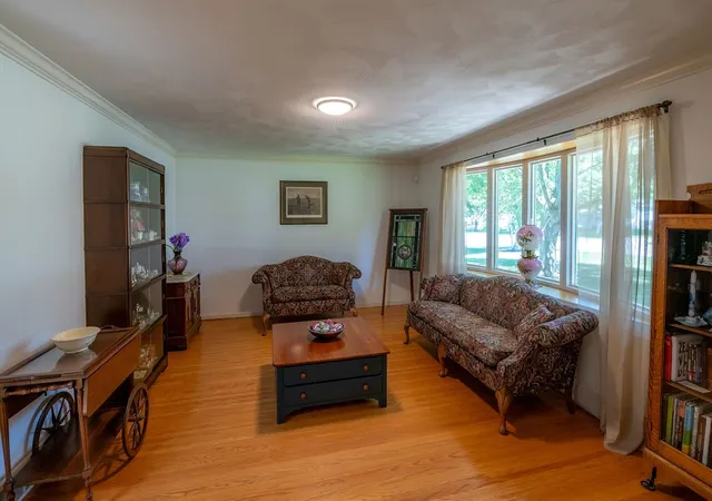 Photo 3 of Sale Pending at 128 Thorncliff Rd, Spencerport, NY 14559 | MLS# R1702830 | Listing updated on 2026-08-13