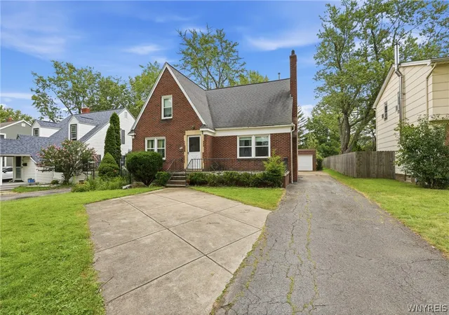 Photo 2 of Sale Pending at 179 Westfield Rd, Buffalo, NY 14226 | MLS# B1701743 | Listing updated on 2026-08-14