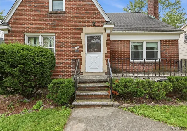 Photo 3 of Sale Pending at 179 Westfield Rd, Buffalo, NY 14226 | MLS# B1701743 | Listing updated on 2026-08-14