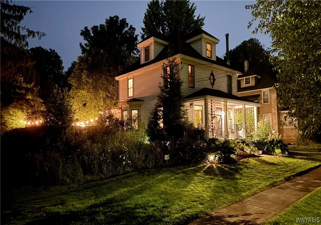 Photo 2 of Sale Pending at 207 Birch St, Liverpool, NY 13088 | MLS# B1703666 | Listing updated on 2026-08-07