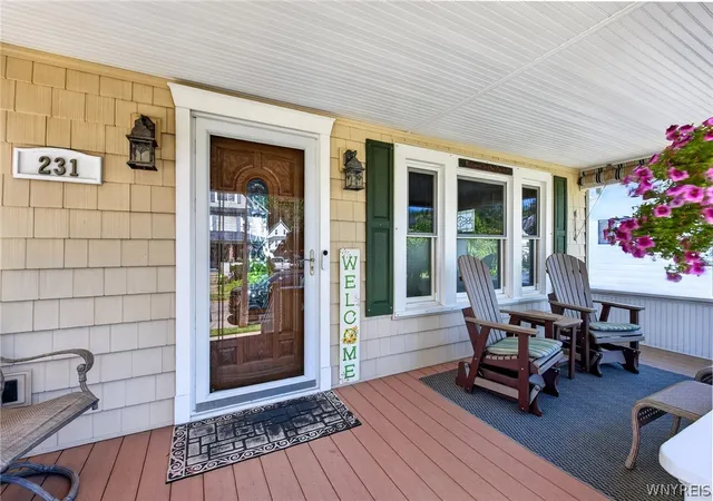 Photo 4 of Sale Pending at 231 Jackson Ave, North Tonawanda, NY 14120 | MLS# B1703116 | Listing updated on 2026-08-31