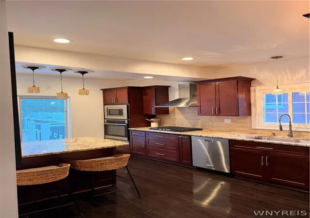 Photo 3 of Sale Pending at 90 Hedley Pl, Buffalo, NY 14208 | MLS# B1703663 | Listing updated on 2026-09-02
