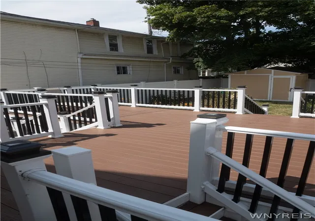 Photo 4 of Sale Pending at 90 Hedley Pl, Buffalo, NY 14208 | MLS# B1703663 | Listing updated on 2026-09-02
