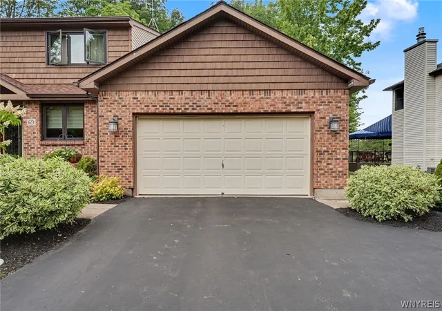 Photo 3 of Sale Pending at 69 Old Orchard Ln, Orchard Park, NY 14127 | MLS# B1702195 | Listing updated on 2026-08-18