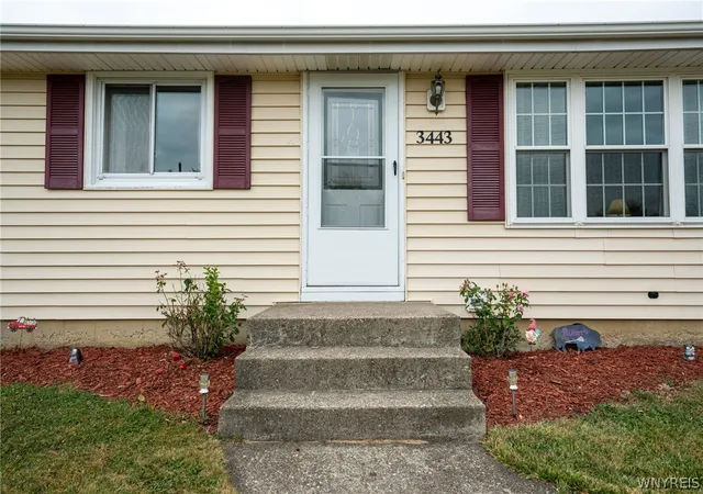 Photo 3 of Sale Pending at 3443 Bethford Dr, Buffalo, NY 14219 | MLS# B1699025 | Listing updated on 2026-08-14