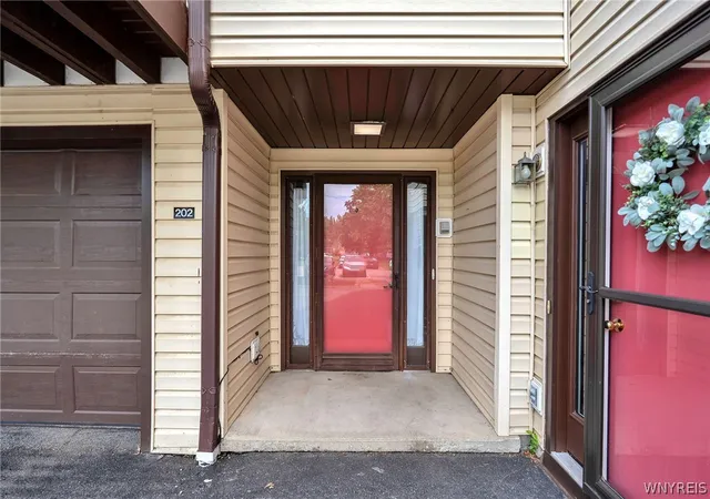 Photo 2 of Condo for sale at 202 Old Meadow Dr #20B, East Amherst, NY 14051 | MLS# B1703794 | Listing updated on 2026-09-08