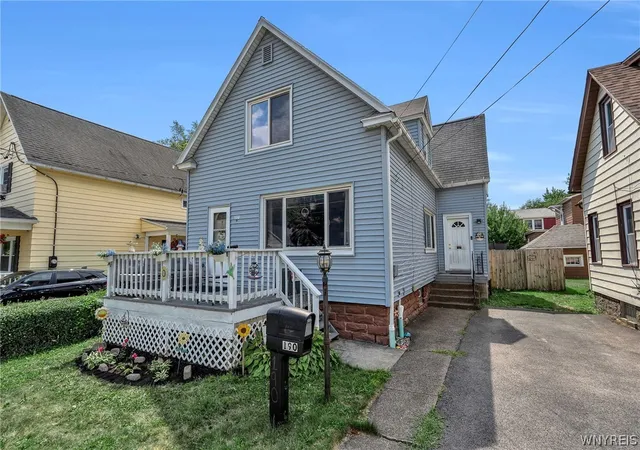 Photo 1 of Sale Pending at 190 William St, Tonawanda, NY 14150 | MLS# B1703808 | Listing updated on 2026-08-26