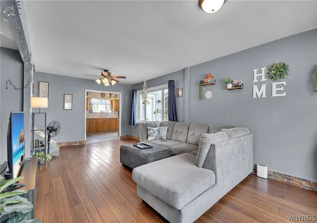 Photo 3 of Sale Pending at 190 William St, Tonawanda, NY 14150 | MLS# B1703808 | Listing updated on 2026-08-26