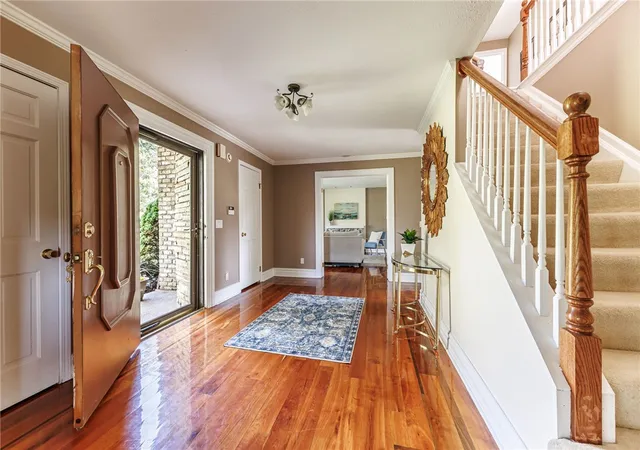 Photo 3 of Sale Pending at 237 W Bloomfield Rd, Pittsford, NY 14534 | MLS# R1703717 | Listing updated on 2026-09-02