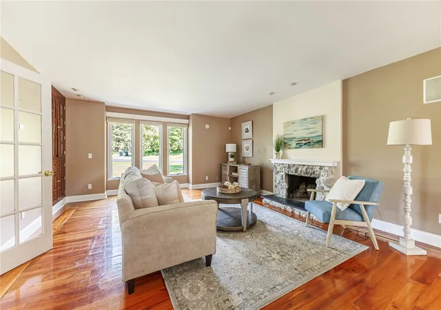 Photo 4 of Sale Pending at 237 W Bloomfield Rd, Pittsford, NY 14534 | MLS# R1703717 | Listing updated on 2026-09-02