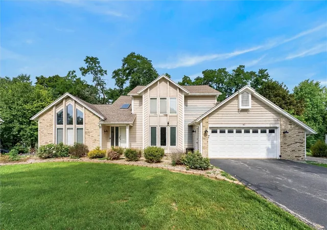 Photo 1 of Sale Pending at 42 Pointe Vintage Dr, Rochester, NY 14626 | MLS# R1703653 | Listing updated on 2026-09-08