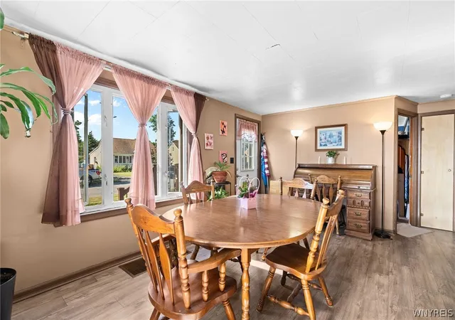 Photo 3 of Sale Pending at 276 Westbrook Dr, Buffalo, NY 14225 | MLS# B1703335 | Listing updated on 2026-09-10