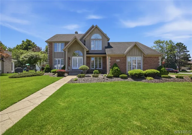 Photo 1 of Sale Pending at 5680 Kippen Dr, East Amherst, NY 14051 | MLS# B1703746 | Listing updated on 2026-08-27