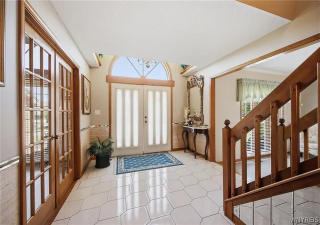 Photo 3 of Sale Pending at 5680 Kippen Dr, East Amherst, NY 14051 | MLS# B1703746 | Listing updated on 2026-08-27